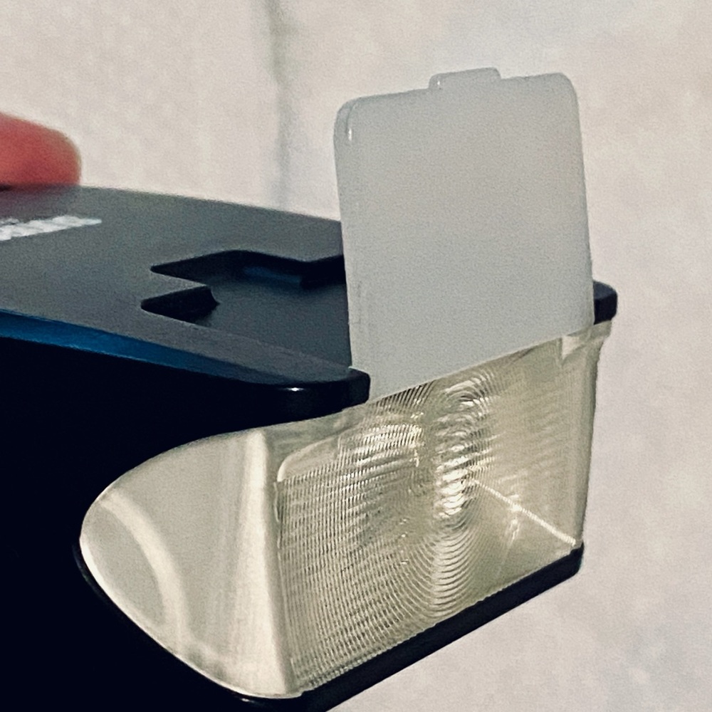 Sunpak flash dedicated, syncs with any eos canon